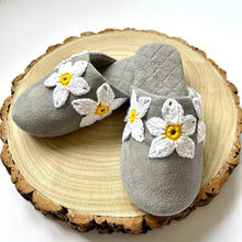 Load image into Gallery viewer, Women&#39;s Slippers
